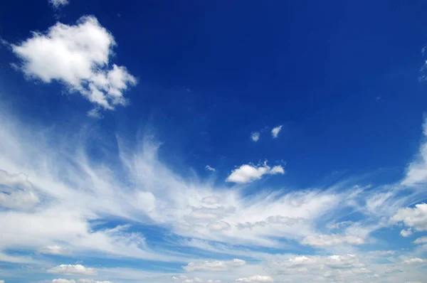 Sfondo Cielo Blu Nuvole Bianche — Foto Stock