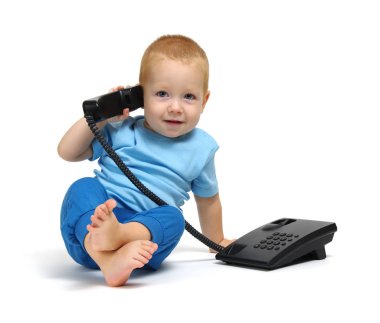 Küçük çocuk ve telefon