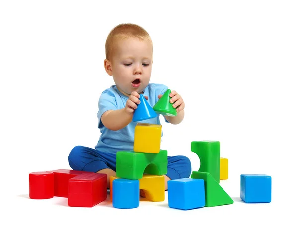 Niño Jugando Juguete Aislado Sobre Fondo Blanco —  Fotos de Stock