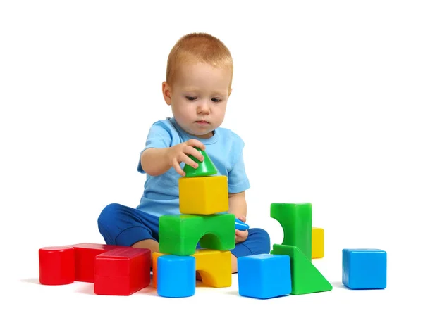 Niño Jugando Juguete Aislado Sobre Fondo Blanco —  Fotos de Stock