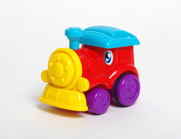 배경에 고립된 장난감 자동차 — 스톡 사진