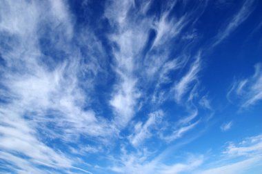 mavi gökyüzü ve beyaz bulutların arkaplanı