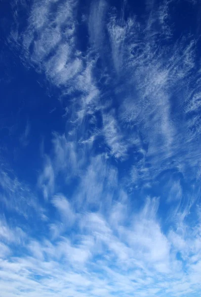 Фон Голубого Неба Белых Облаков — стоковое фото