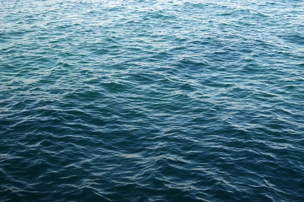 Blaue Meeresoberfläche Mit Wellen Hintergrund Wasser — Stockfoto