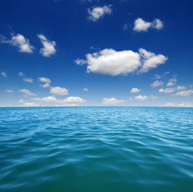 mavi deniz suyu yüzeyi