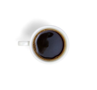Beyaz üzerine izole edilmiş bir fincan kahve..