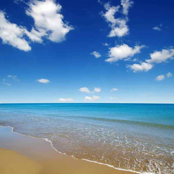ビーチと空の海 — ストック写真