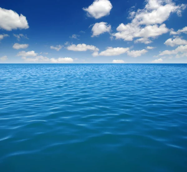 Superficie Azul Del Agua Mar Cielo —  Fotos de Stock