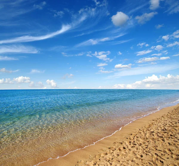 ビーチと空の海 — ストック写真