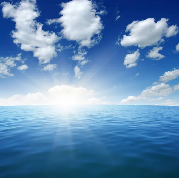 Mar Azul Sol Cielo — Foto de Stock