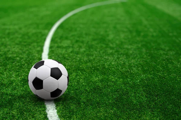 Soccer Ball Green Football Field Background Copy Space — Stock Photo, Image