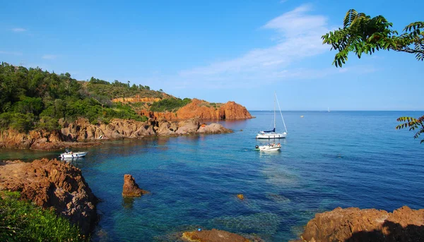 Güzel Bir Yaz Panoramik Deniz Manzarası Uçurumun Berrak Gök Mavisi — Stok fotoğraf