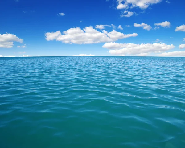 Superficie Blu Dell Acqua Mare Sul Cielo — Foto Stock