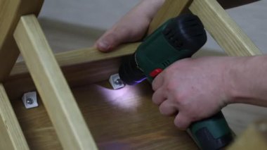 Mobilya montaj işlemi