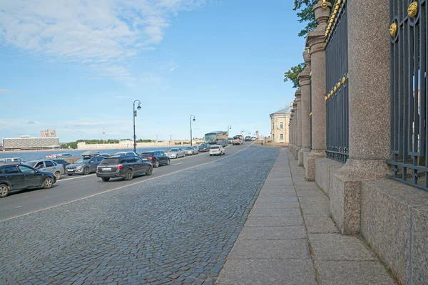 サンクトペテルブルクの堤防のビュー ストック画像