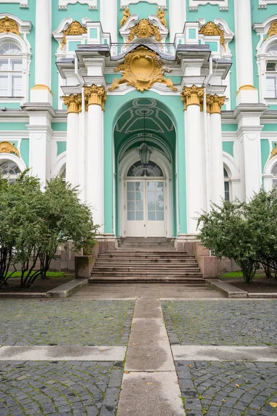 Hermitage binasına giriş — Stok fotoğraf