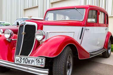 Samara, Rusya - 19 Mayıs 2018: Vintage Alman otomobil avare W22 şehir sokak