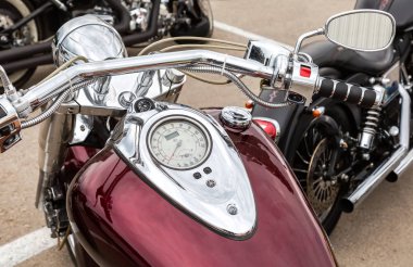 Samara, Rusya - 19 Mayıs 2018: Hız ve yakıt tankı, motosiklet yakın çekim