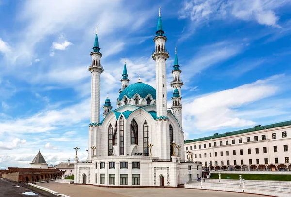 Kazan, Rusya - 10 Haziran 2018: Kazan Kremlin ünlü Kul Şerif Camii
