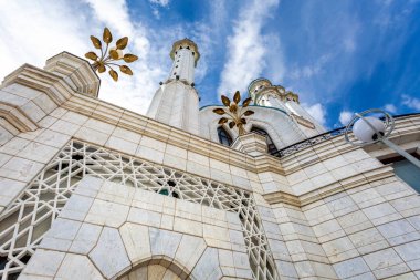 Kazan Kremlin ünlü Kul Şerif Camii mavi gökyüzü