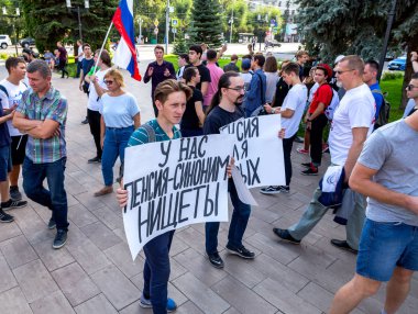 Samara, Rusya - 9 Eylül 2018: emeklilik yaşı yükselterek karşı muhalefet protesto
