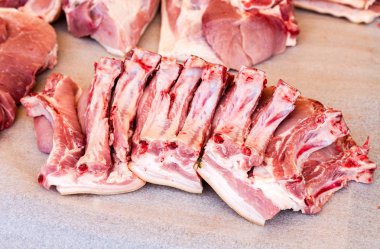 Taze çiğ kıyılmış et çiftçilere piyasa satışa hazır
