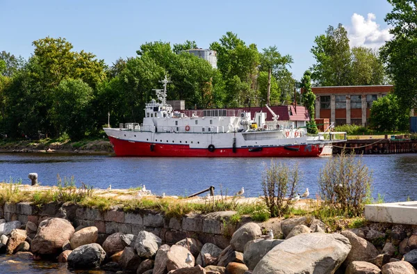 Shlisselburg Russia August 2018 Ship Quay Wall River Port Sunny — Stock Photo, Image