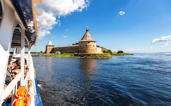 Szlisselburgu Rosja Sierpień 2018 Rzeka Rejs Statek Płynący Newie Historycznej — Zdjęcie stockowe