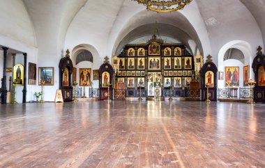 Torzhok, Rusya - 8 Temmuz 2018: İç tapınağın Borisoglebsky manastır, Kutsal bakire sunumunu Kilisesi. Kilise 1620 kuruldu