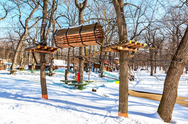 俄罗斯萨马拉 2018年2月10日 冬季公园训练障碍课程 — 图库照片