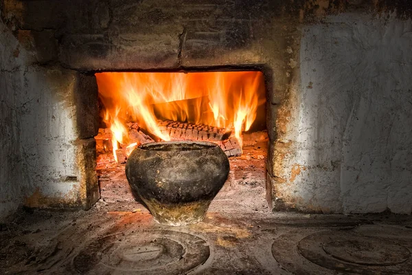 Poêle Rétro Russe Avec Pot Fer Bois Chauffage Proximité — Photo