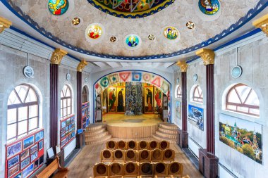 Kazan, Rusya - 11 Haziran 2018: İç bir salonda, Temple tüm dinlerin (Universal Tapınağı)