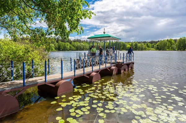 Kazán Rusia Junio 2018 Raifa Bogoroditsky Monasterio Muelle Lago Santo —  Fotos de Stock