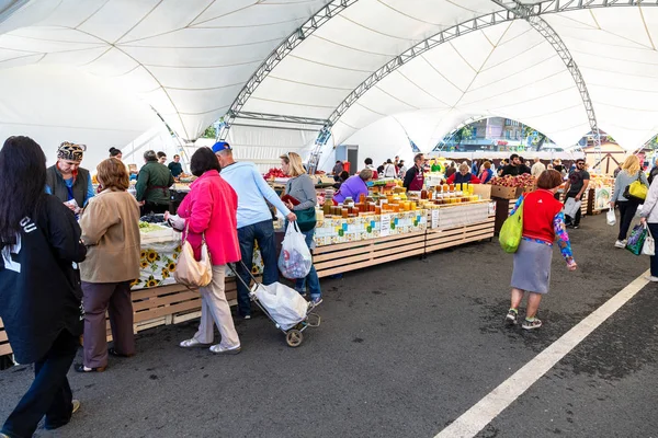 Samara Russia Settembre 2018 Miele Fresco Dolce Altri Prodotti Che — Foto Stock