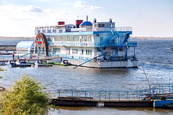 Samara Rusland Oktober 2018 Drijvende Restaurant Skrjabin Aan Wolga Zonnige — Stockfoto