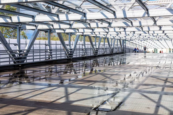 Saint Petersburg Russia August 2018 Pedestrian Bridge Leading Novokrestovskaya Metro — Stock Photo, Image