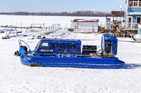 Samara Russia March 2018 Passenger Hovercraft Transporter Ice River Winter — Stock Photo, Image