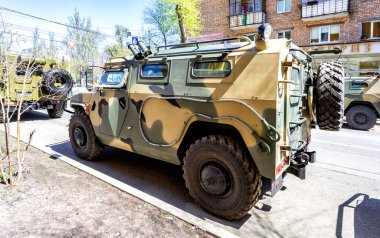Samara, Rusya Federasyonu - 5 Mayıs 2018: High-mobility araçlar Gaz-2330 