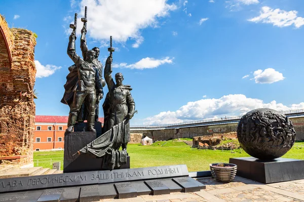 Memorial to the defenders of Oreshek fortress — Stock Photo, Image