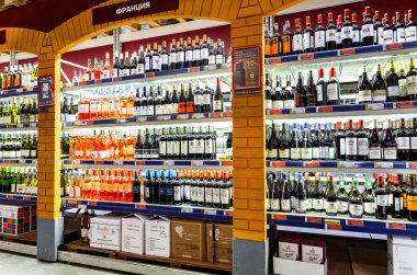 Vitrin alkollü içecekler zinciri hipermarket