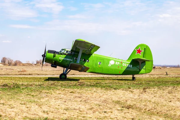 Αντωνώφ an-2 ένα σοβιετικό μαζικό παραγόμενο μονοκινητήριο δικινητήρα — Φωτογραφία Αρχείου