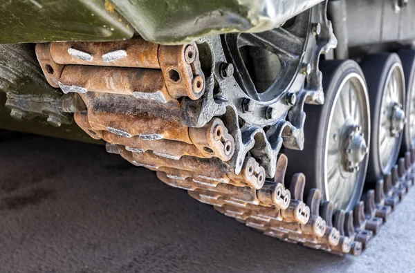 Caterpillar of the Russian armored vehicle BMP-2 — Stock Photo, Image