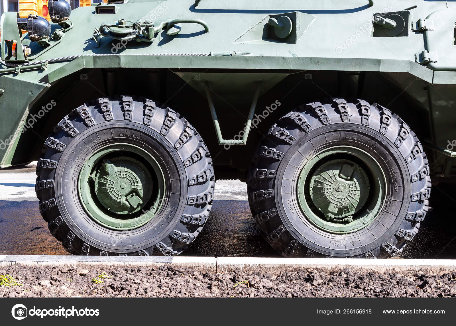 View of BTR82 army vehicles wheel with tire — Stock Editorial Photo
