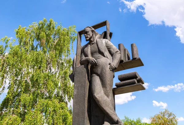 Denkmal für Wladimir Lenin — Stockfoto