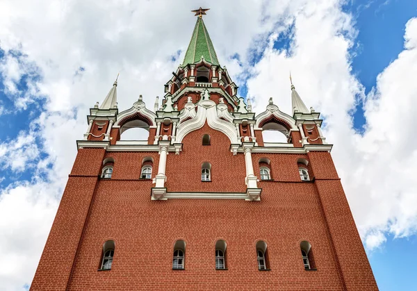 Borovitskaya 塔的莫斯科克里姆林宫 — 图库照片