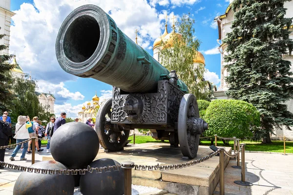 Tsaar kanon (tsaar-pushka) in het Kremlin van Moskou — Stockfoto