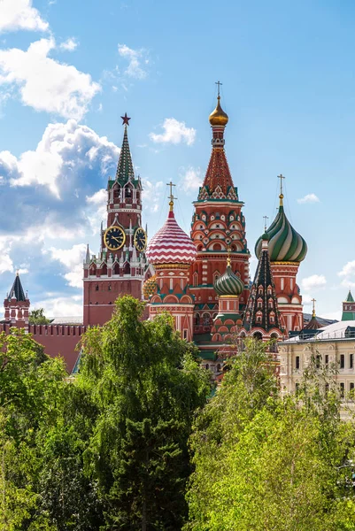 Moskauer kremlin, kathedrale des vasilisch gesegneten — Stockfoto