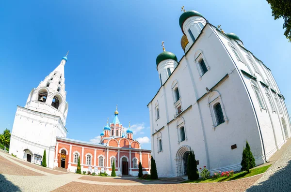 Wniebowzięcie Katedra Tikhvin Kościół Kolomna Średniowieczna Chrześcijańska Architektura Ortodoksyjna Zwiedzanie — Zdjęcie stockowe