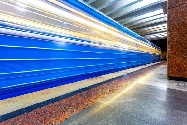 Tren Metro Azul Movimiento Estación Metro —  Fotos de Stock