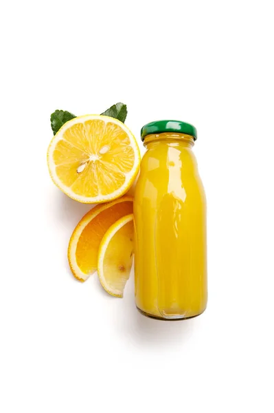 Jus Agrumes Frais Pressé Dans Une Petite Bouteille Verre Citron — Photo